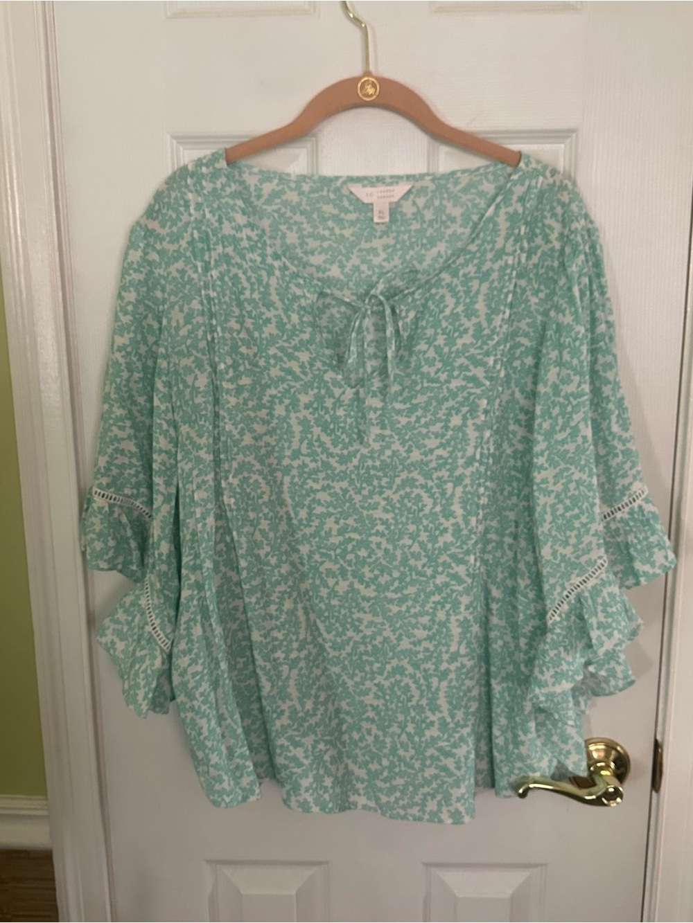 LC Lauren Conrad Seafoam Green and White Floral Tie-Neck Blouse
